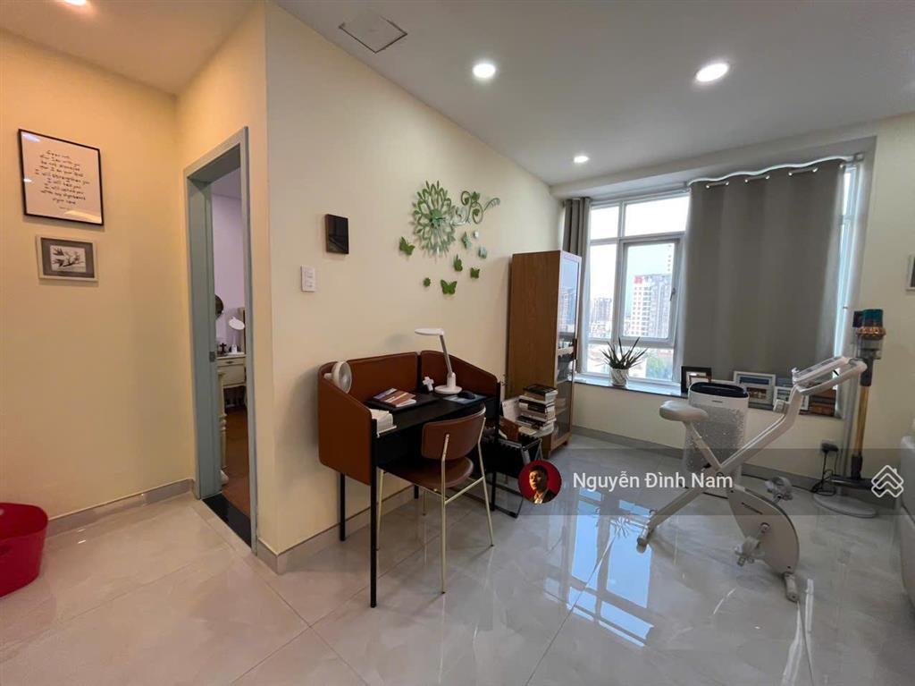 Bán căn hộ thông tầng tại chung cư new sài gòn dt 200m2 nhà decor, view đông nam chỉ hơn 30tr/m2