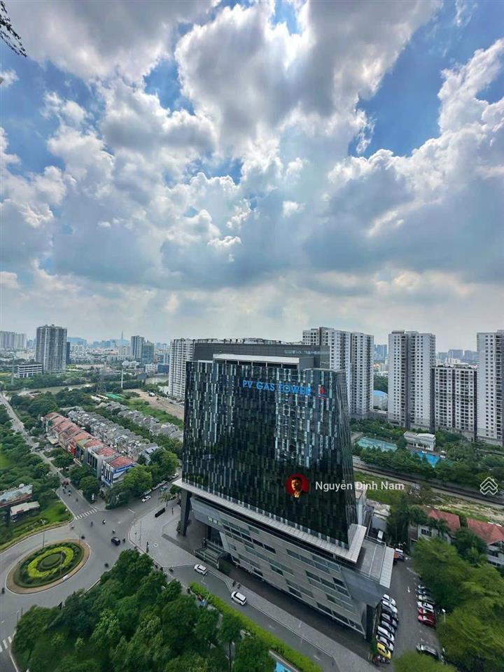 Cần bán nhanh căn penhouse tại new saigon  hoàng anh 3, dt 300m²  view nhìn về hướng thành phố