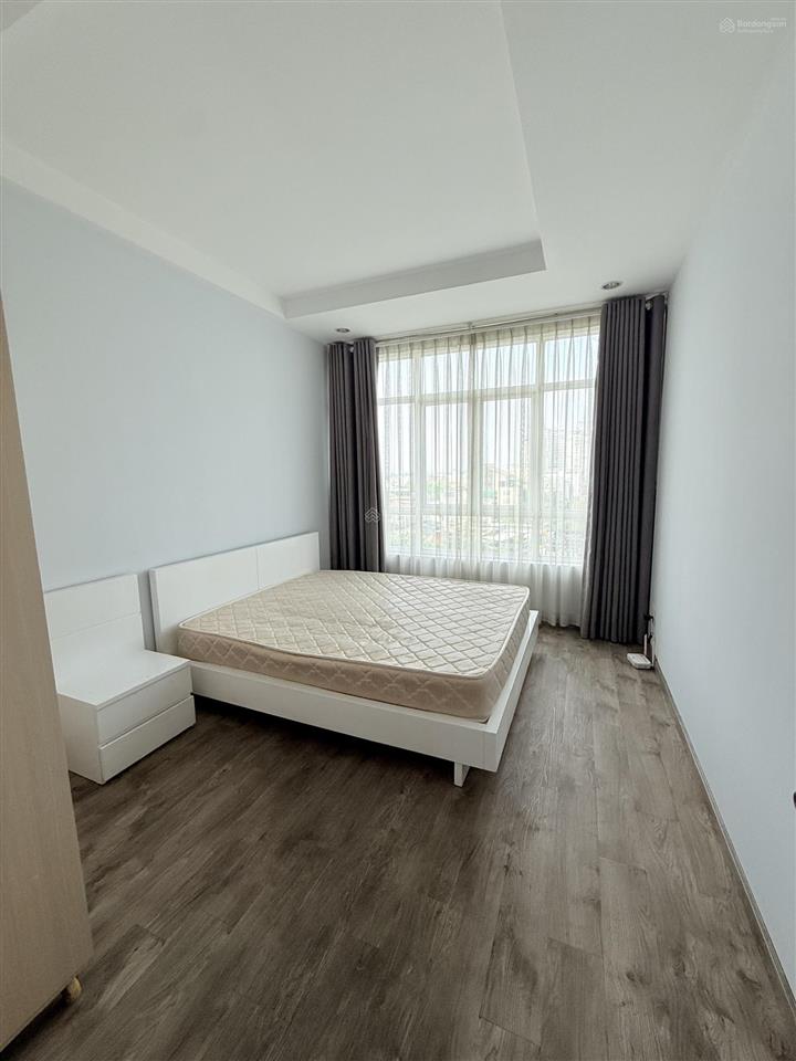 Giảm giá 4,7 tỷ xuống 4,3 tỷ bán nhanh căn hộ 3pn 129m2 tại phú hoàng anh  call 0949 656 ***