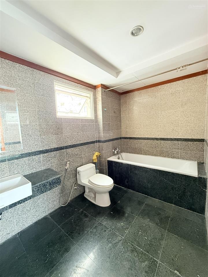 Giảm giá 4,7 tỷ xuống 4,3 tỷ bán nhanh căn hộ 3pn 129m2 tại phú hoàng anh  call 0949 656 ***