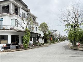 Tôi cần bán lô đất điện âm dầu khí  đường thâm tâm  trục thông minh mạng