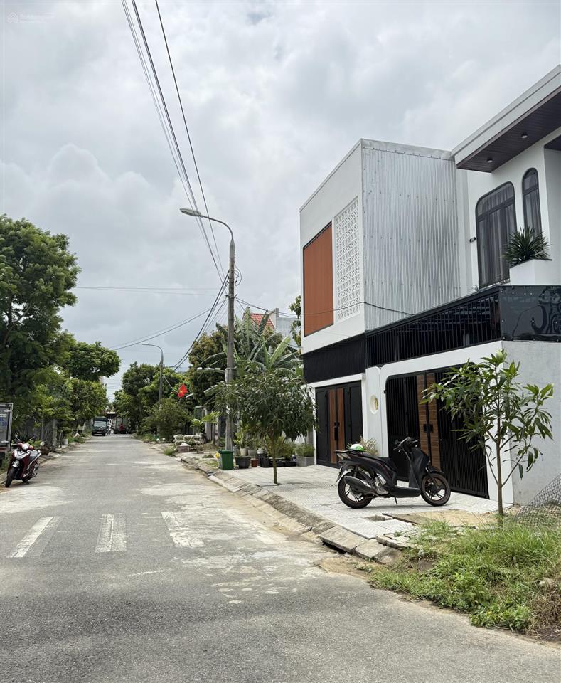 Tôi cần bán lô đất tđc bến xe đức long  đường bờ đằm 6  gần chợ đầu mối