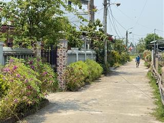 Tôi cần bán lô đất hoà tiến rộng 120m2  gần chợ lệ trạch