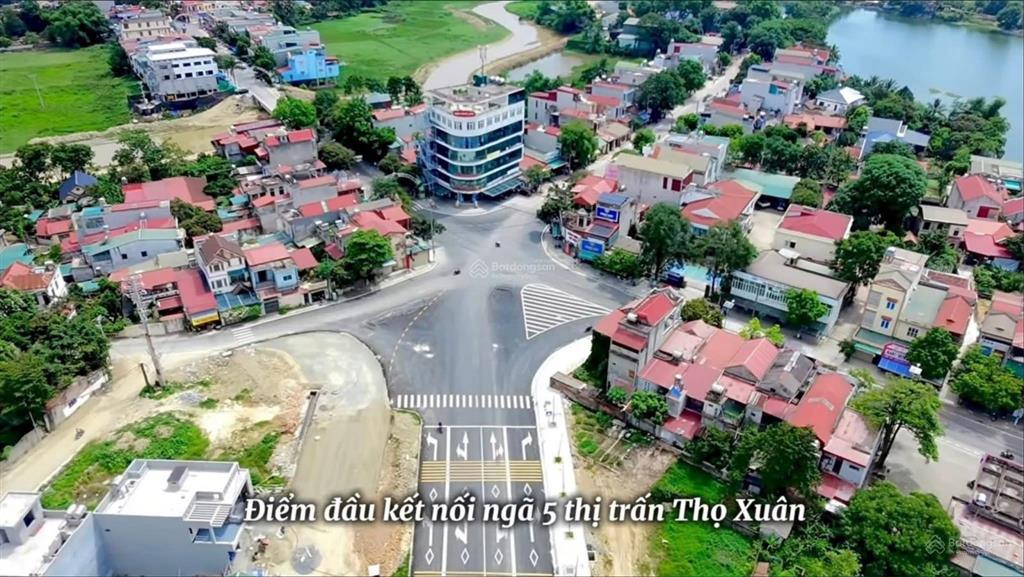 Bán lô đất mặt đường 40m trục chính lên sân bay thọ xuân vị trí đẹp kinh doanh, đầu tư