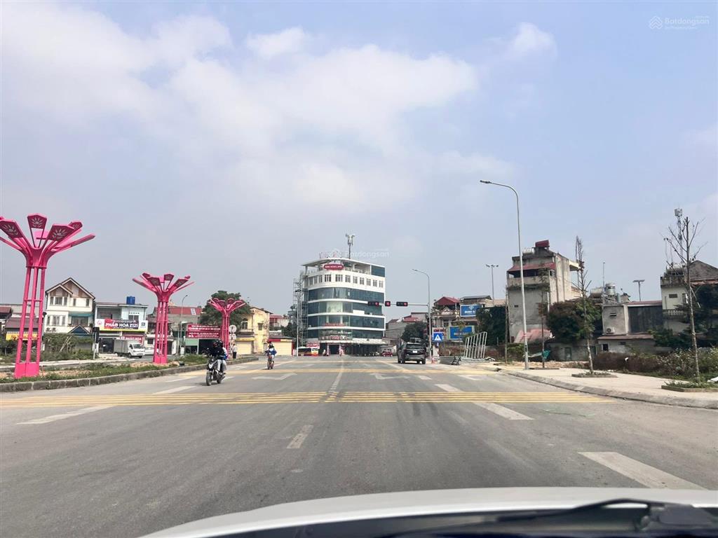 Bán lô đất mặt đường 40m trục chính lên sân bay thọ xuân vị trí đẹp kinh doanh, đầu tư