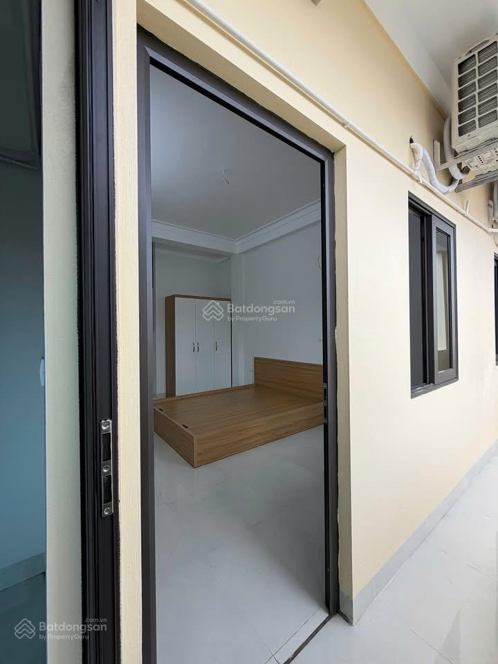 2,8 tr/tháng  63 di ái  cách đhcn chỉ 1km  full đồ cửa sổ thoáng