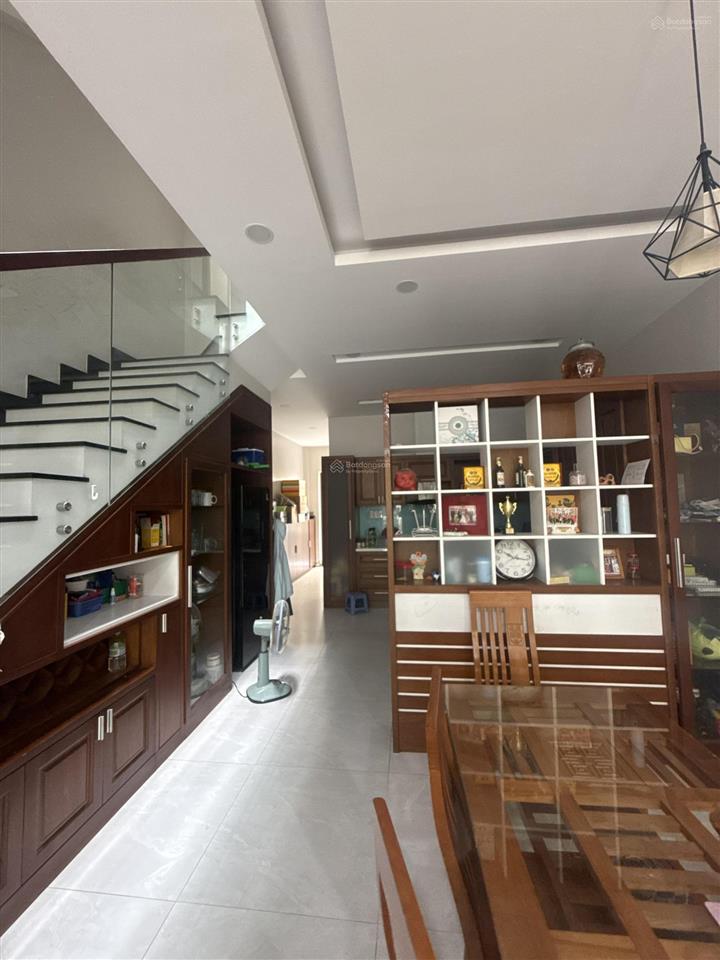 Bán nhà phố senturia vườn lài an phú đông 100m2