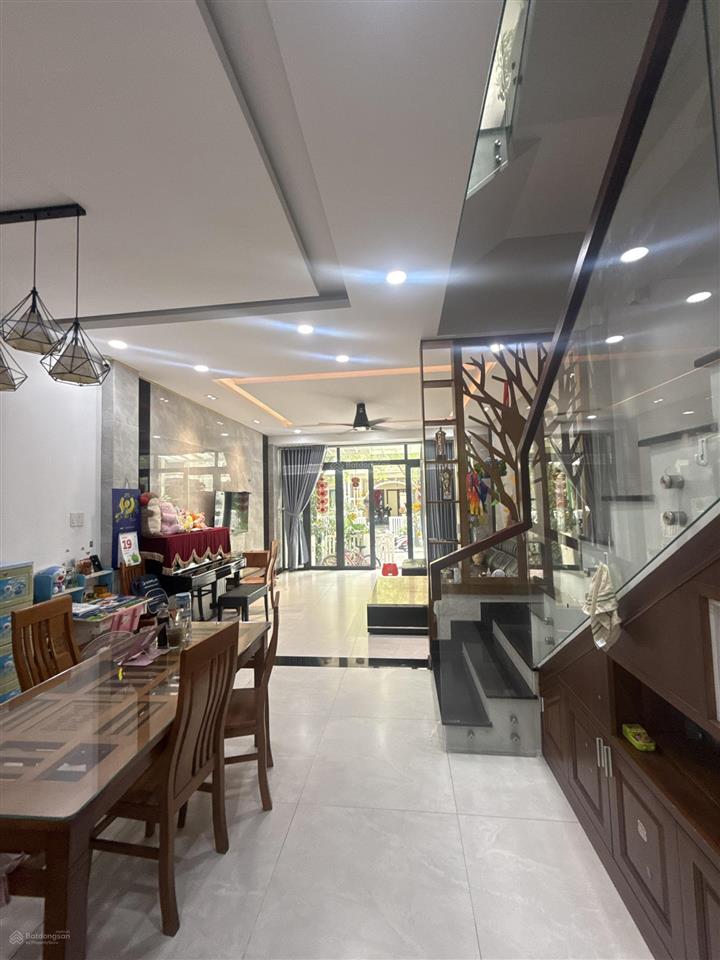 Bán nhà phố senturia vườn lài an phú đông 100m2