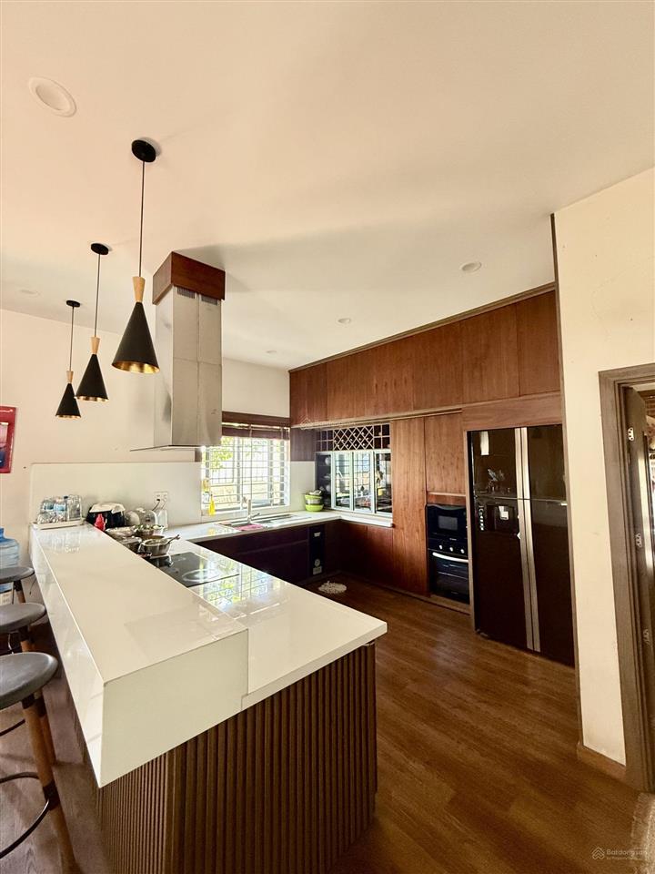Bán căn biệt thự senturia 420m2 vườn lài an phú đông