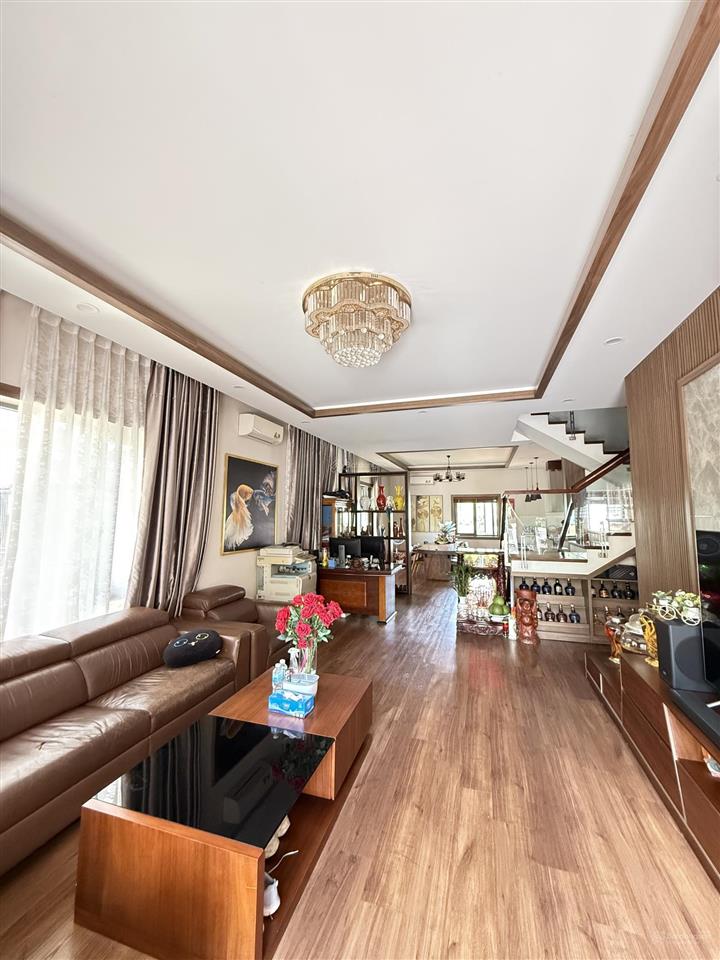 Bán căn biệt thự senturia 420m2 vườn lài an phú đông