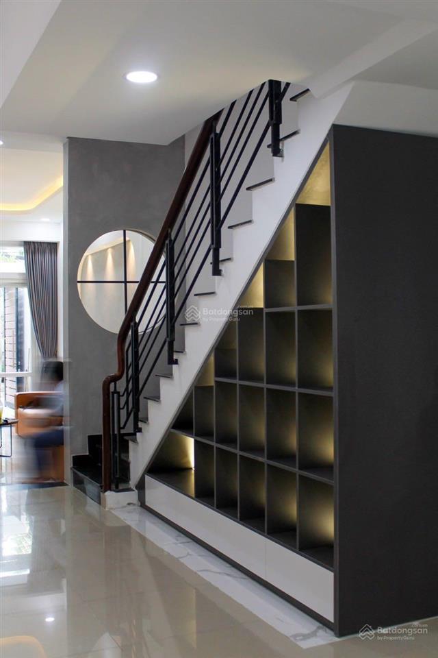 Bán nhà mặt tiền đường số 28, phường 6, gò vấp