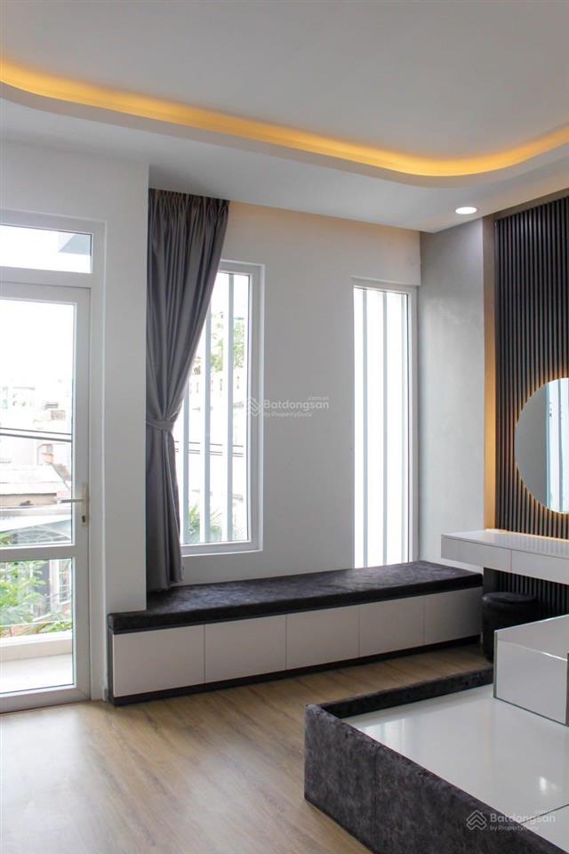 Bán nhà mặt tiền đường số 28, phường 6, gò vấp