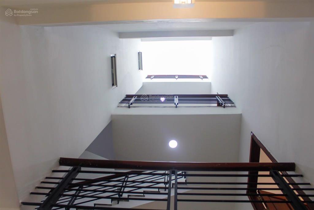 Bán nhà mặt tiền đường số 28, phường 6, gò vấp