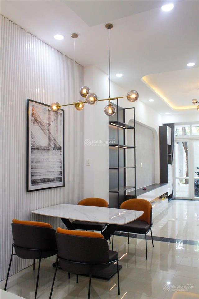 Bán nhà mặt tiền đường số 28, phường 6, gò vấp