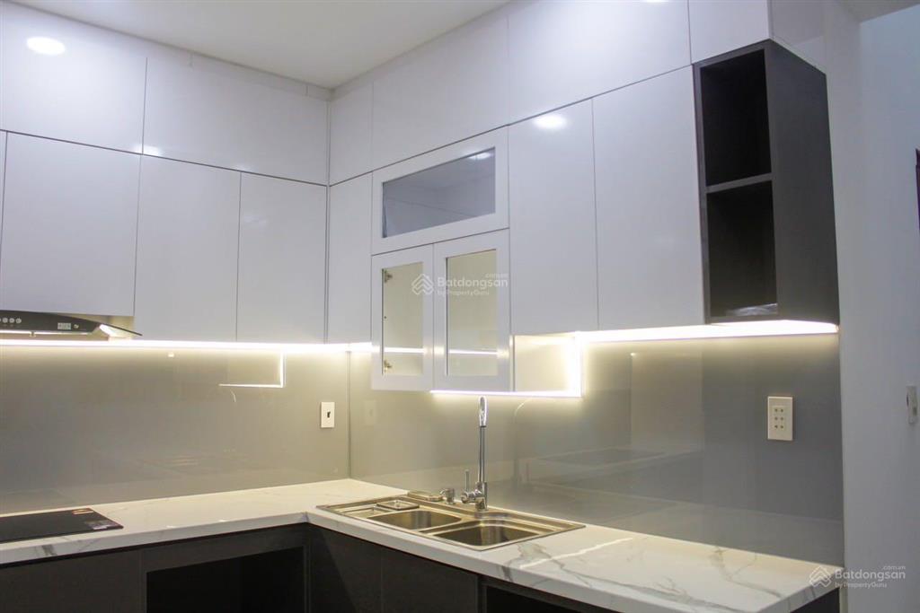 Bán nhà mặt tiền đường số 28, phường 6, gò vấp