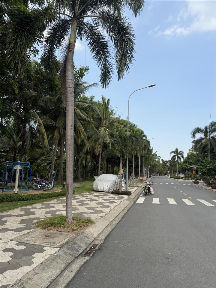 Bán nhà phố senturia 100m2 vườn lài an phú đông