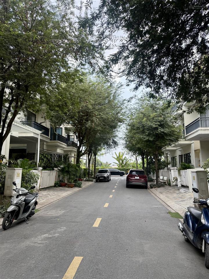 Bán nhà phố senturia 100m2 vườn lài an phú đông