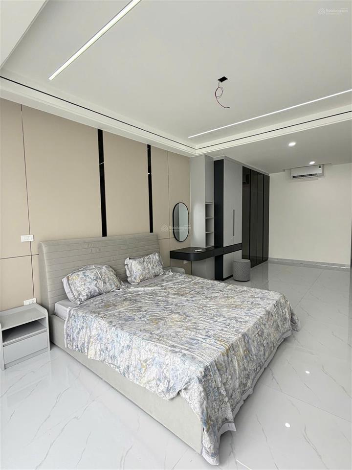 Bán nhà mặt phố tại khu đấu giá ngõ cổng, giá thỏa thuận, 55m2, 5pn, 5wc
