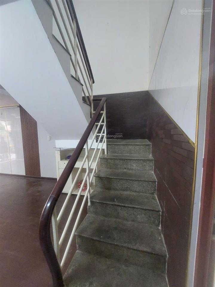 Cần bán chcc trệt nguyễn thị tần, p2, q8, diện tích 73.5m2, 2pn, 2wc