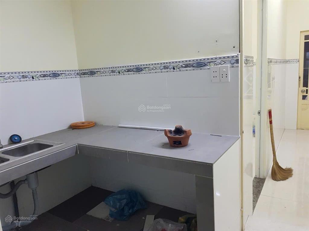 Cần bán gấp căn hộ tầng trệt 212b nguyễn trãi  khu ốc đào, trung tâm quận 1