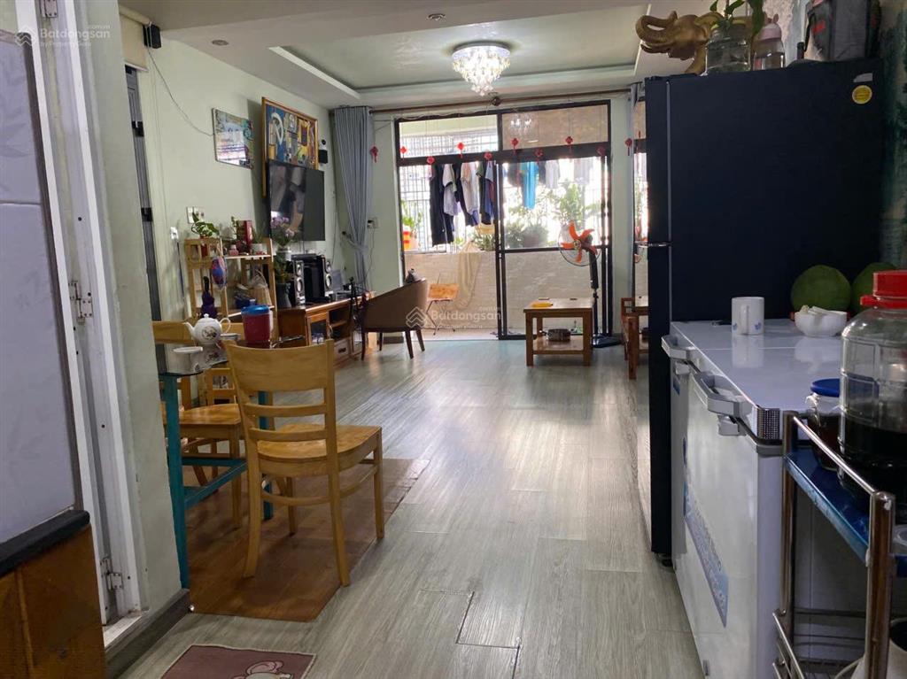 Bán căn hộ chung cư 304 lê hồng phong , p2,q5 giáp q1,3,10 có chỗ đậu xe hơi, b