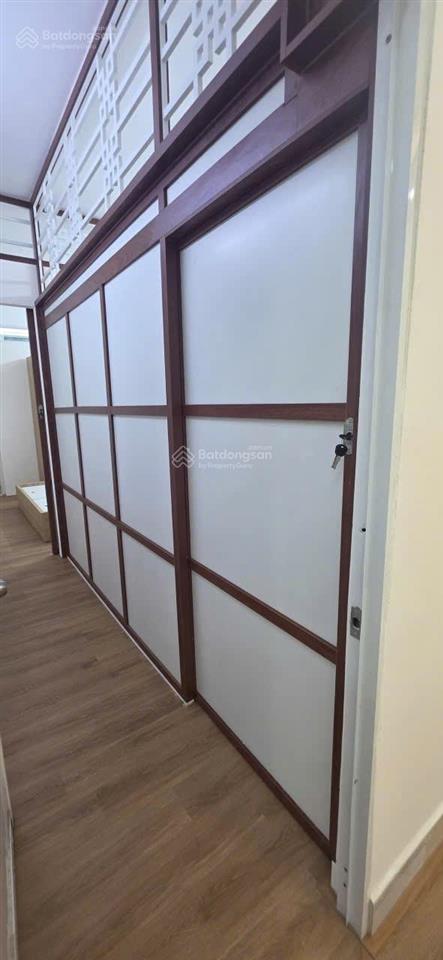 Cần bán gấp chung cư thang bộ nguyễn kim q10,lôb ,thang bộ lầu 2