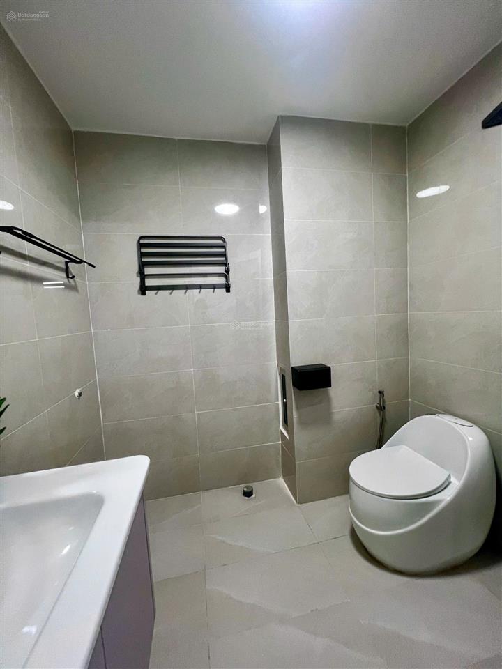Cần bán gấp cao ốc b ngô gia tự