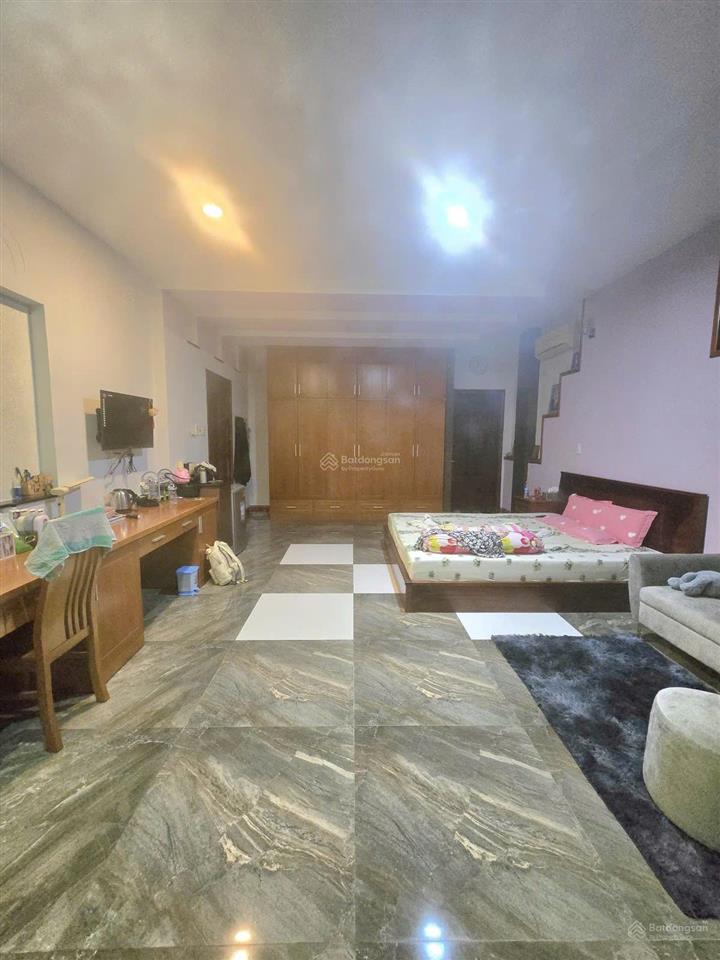 Giảm 300tr bán nhanh nhà 80m2 ngang 5m ngay chợ linh trung