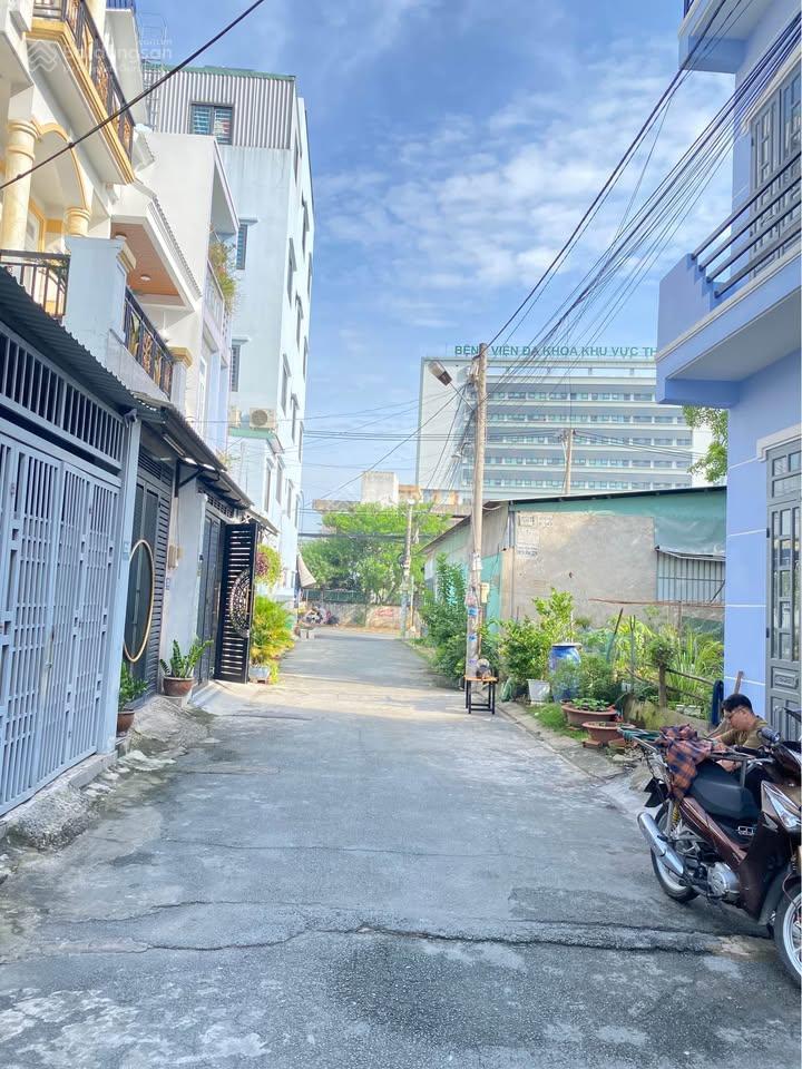 Hàng hiếm còn lại nhà 2 tầng đường 5m ngay lê văn chí 6,4 tỷ