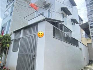 Bán nhà 3 tầng ngay uỷ ban phường chỉ 4.7 tỷ 0915 479 ***