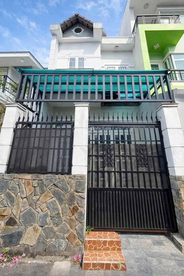 Bán nhà 3 tầng xe hơi ngay hoàng diệu 2 chỉ 5.7 tỷ