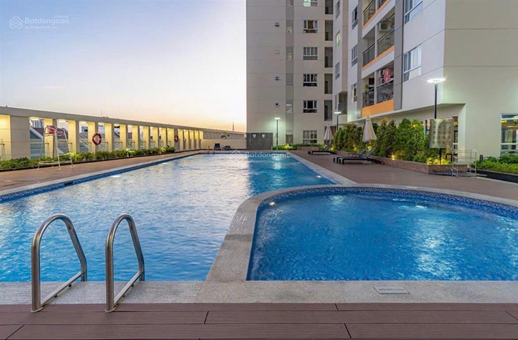 Bán căn 2pn diện tích 62.5m2 giá chỉ 4 tỷ, 0915 479 ***