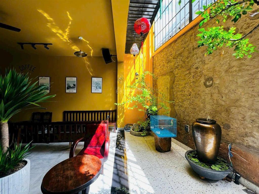 Mặt tiền kinh doanh 3 tầng 2 mặt hẻm 81m2 ngay vincom