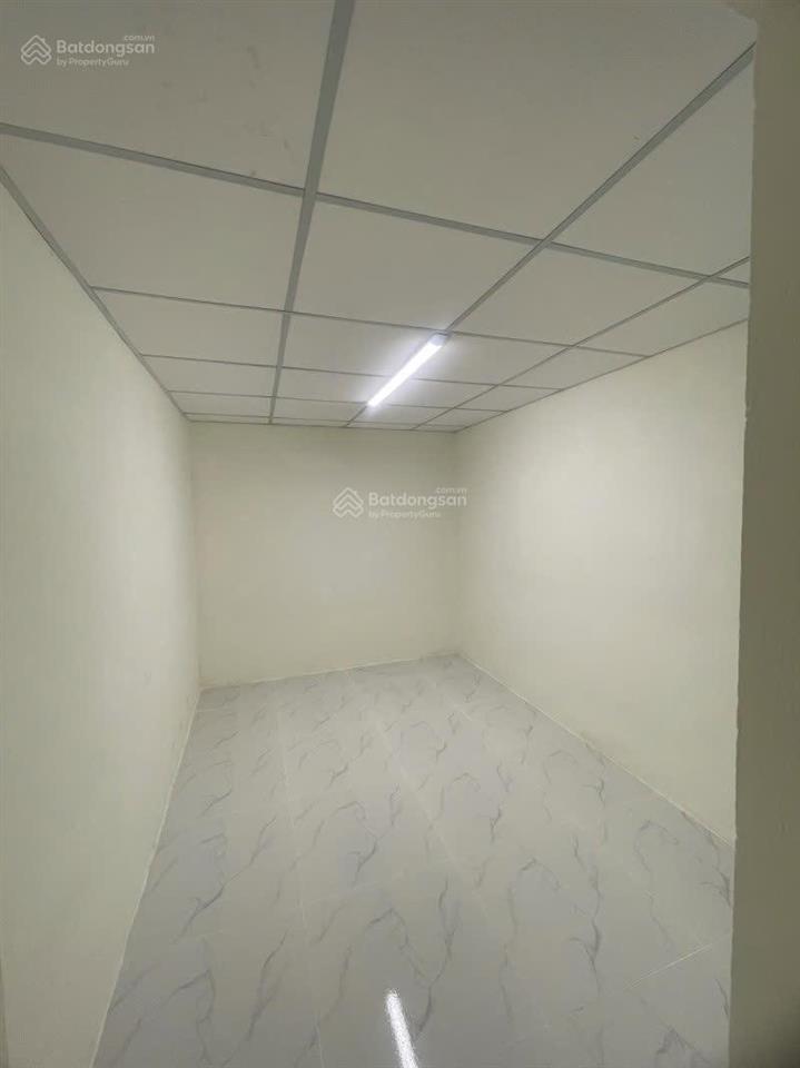 Cho thuê nhà 80m2 có sân chỉ 6tr/tháng, vào ở ngay