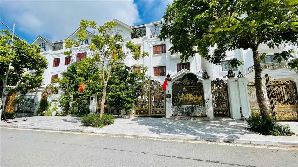 Bán căn góc biệt thự f0.01 an quý villa. đường 23,5m, hè rộng 6m, chỉ cần 25 tỷ