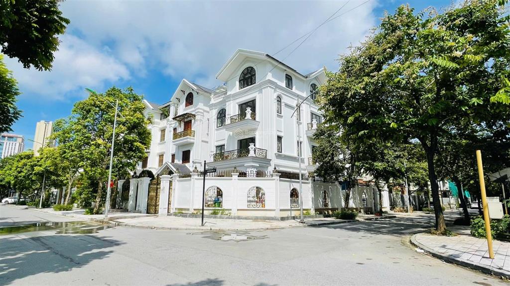 Bán nhà mặt tiền đường lê quang đạo, siêu vip. giá tốt