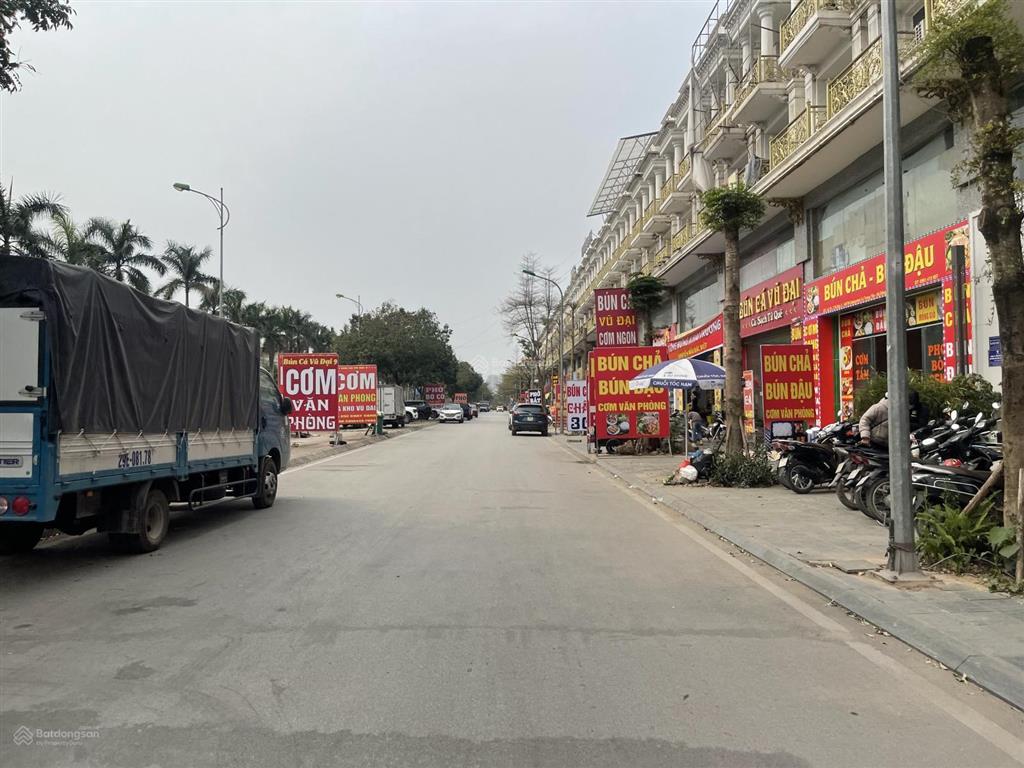 Bán shophouse mặt phố lê trọng tấn, diện tích 240m2, mt 12,5m, sổ đỏ cất két