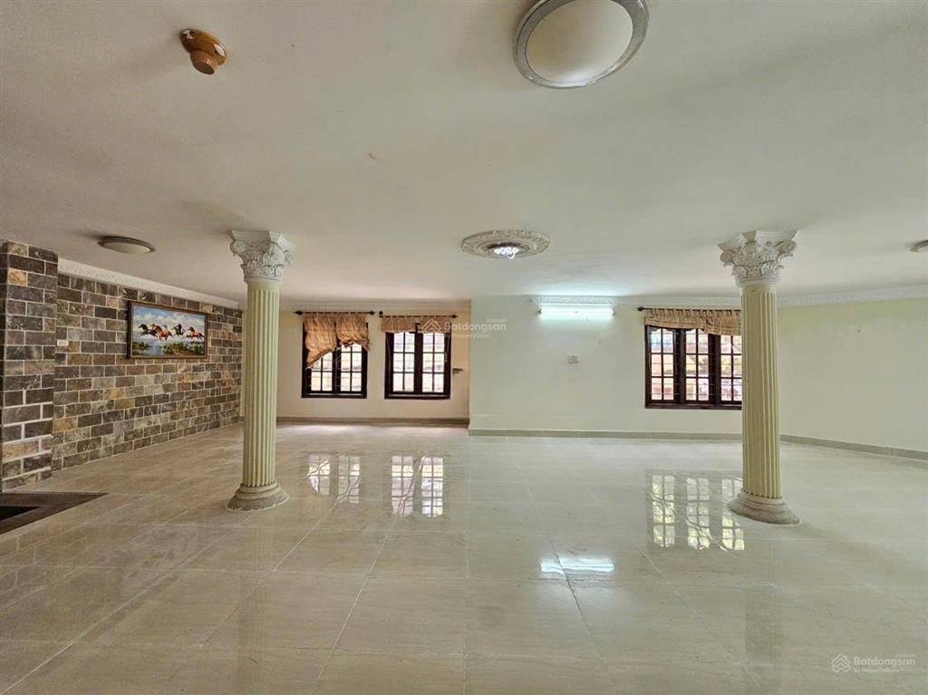 Hàng ngộp đầu tư  bán biệt thự 3 tầng, hồ bơi 490m2 đường thái ly thảo điền. chỉ 179tr/m2  88 tỷ