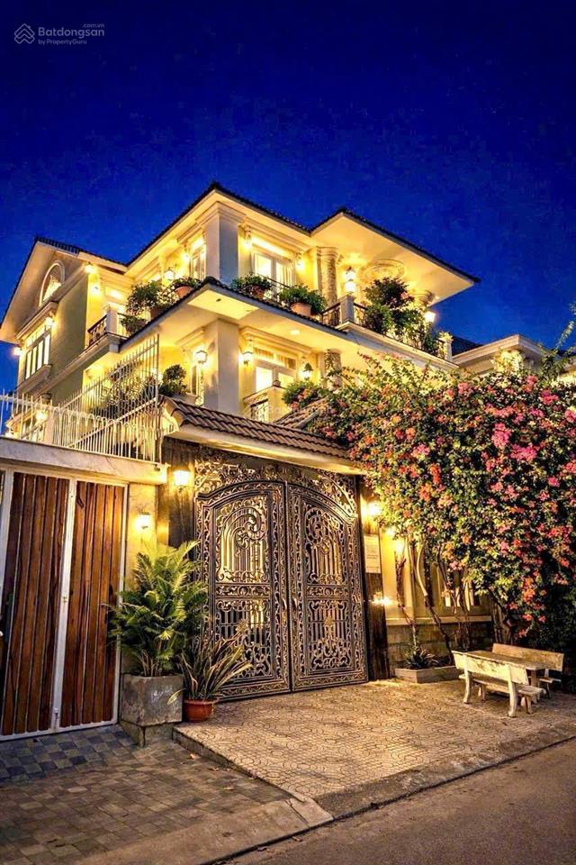 Biệt thự 5 tầng khu đặng thùy trâm, p. 13, bình thạnh. dt 15x16 cn 240m2 đường rộng thông chỉ 32tỷ