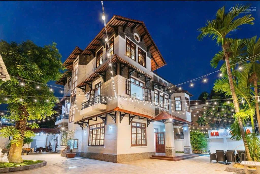 Bán nhanh căn biệt thự 2mt đường khu giang văn minh giáp thảo điền.dt 25x23 570m2 3 tầng chỉ 115ty