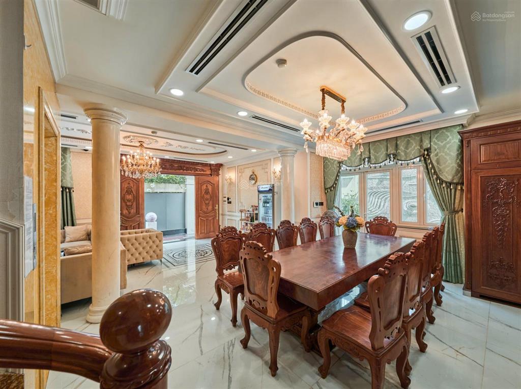 Bán biệt thự 2mt khu an phú an khánh,dt 10x20m cn 190m2 hầm 3tầng st thang máy ở ngay giá 50.5 tỷ