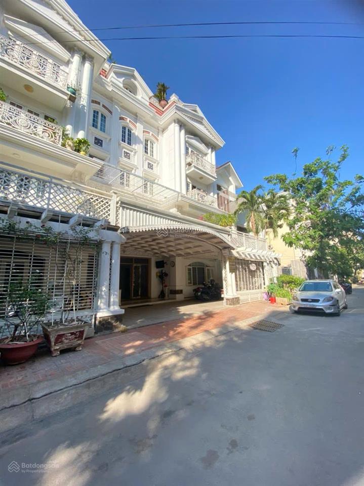 Rẻ hơn thị trường 20 tỷ. bán tòa chdv thảo điền 15x20 hầm 6 tầng dòng tiền 200tr/th gía tốt 95 tỷ