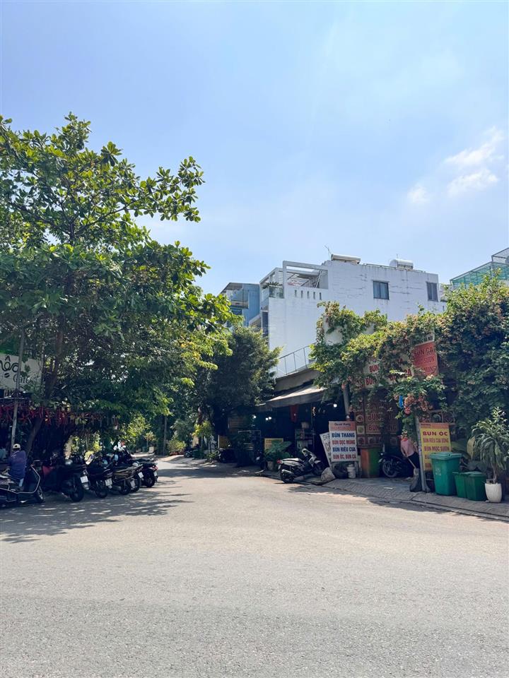 Bán nhà ngay góc đường số 11a vành đai tây  lương định của, quận 2. dt 5x20 hầm 4 tầng chỉ 28 tỷ