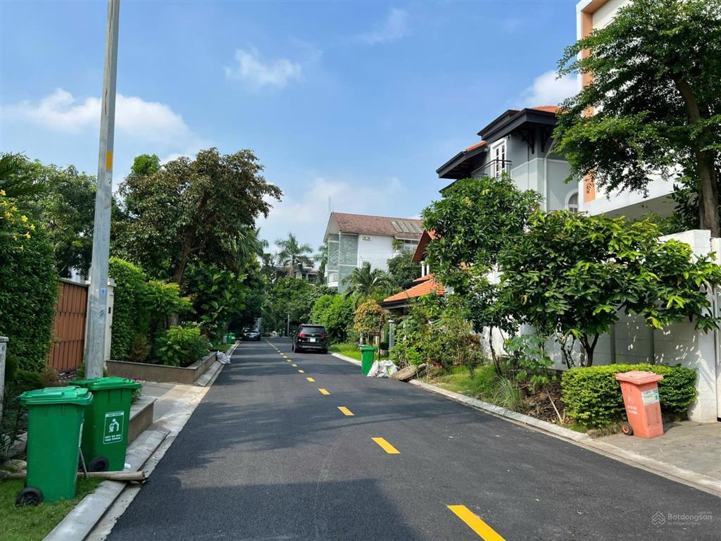 Quá hot chỉ 119 tỷ cho khuôn đất 450m2 (17.8x25,4) khu compound thảo điền 1, đường nguyễn văn hưởng