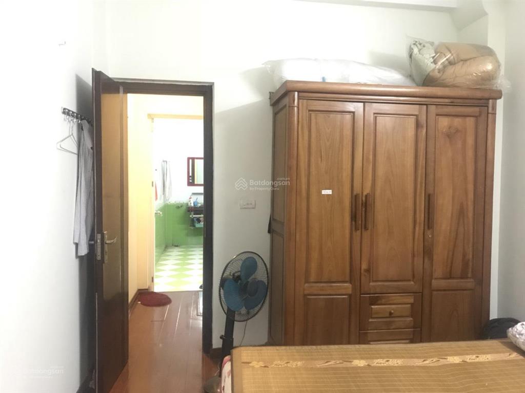 Cho thuê nhà nguyên căn 41m2 4 tầng, ngõ 295 bạch mai.  chính chủ anh tuấn 0979 268 ***