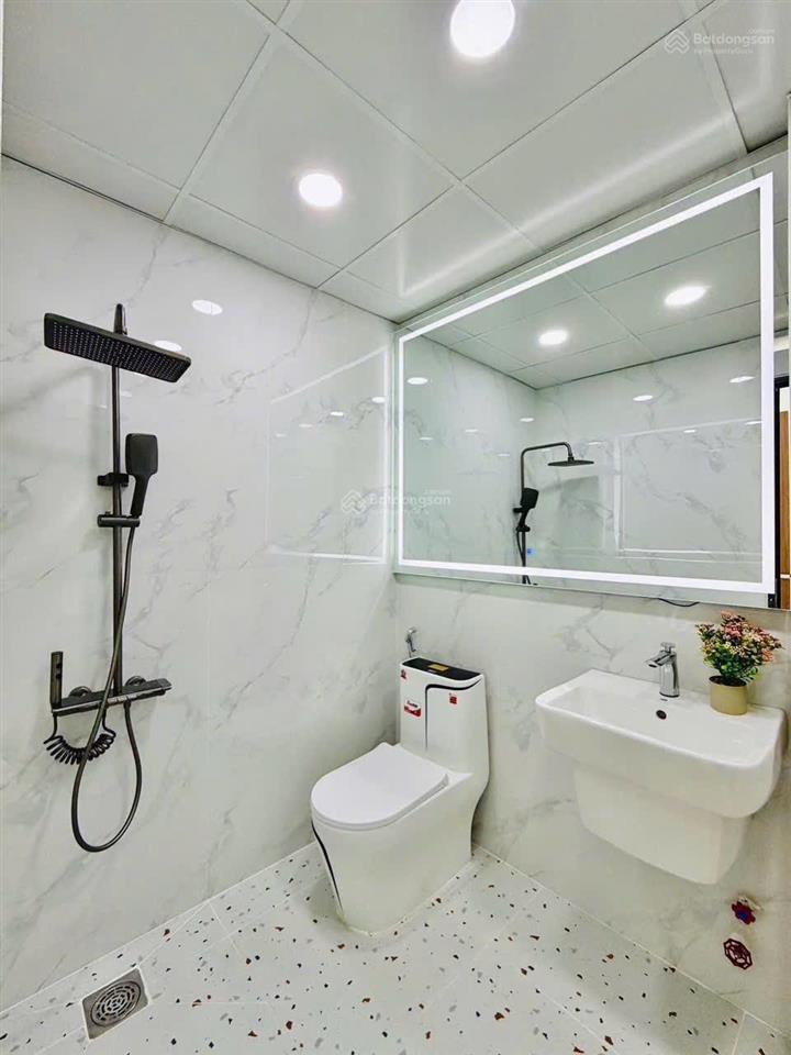 Siêu phẩm vip nhà có thang máy full nội thất hiện đại 68 nguyễn tư giản 25tr