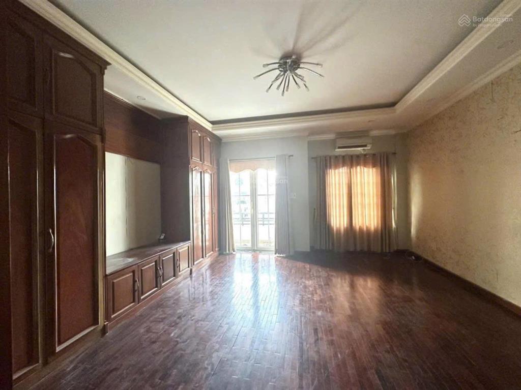 Nhà mặt tiền kinh doanh ngay phạm huy thông  lê đức thọ (5,2x22m) 5 tầng có hầm thang máy 7pn. 8wc