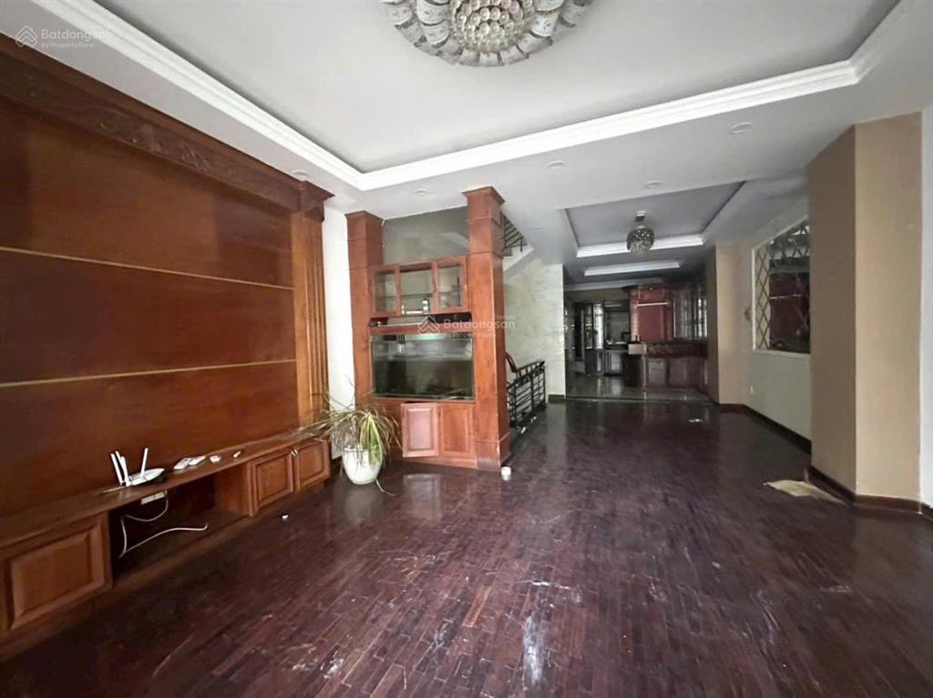 Nhà mặt tiền kinh doanh ngay phạm huy thông  lê đức thọ (5,2x22m) 5 tầng có hầm thang máy 7pn. 8wc