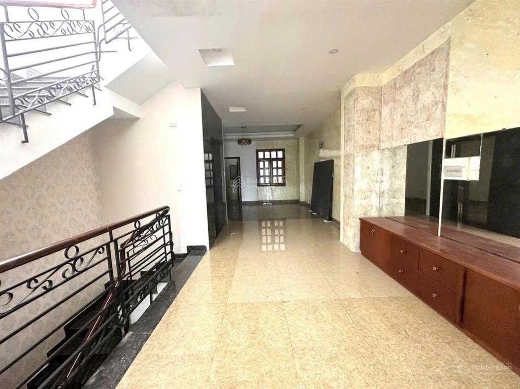 Nhà mặt tiền kinh doanh ngay phạm huy thông  lê đức thọ (5,2x22m) 5 tầng có hầm thang máy 7pn. 8wc