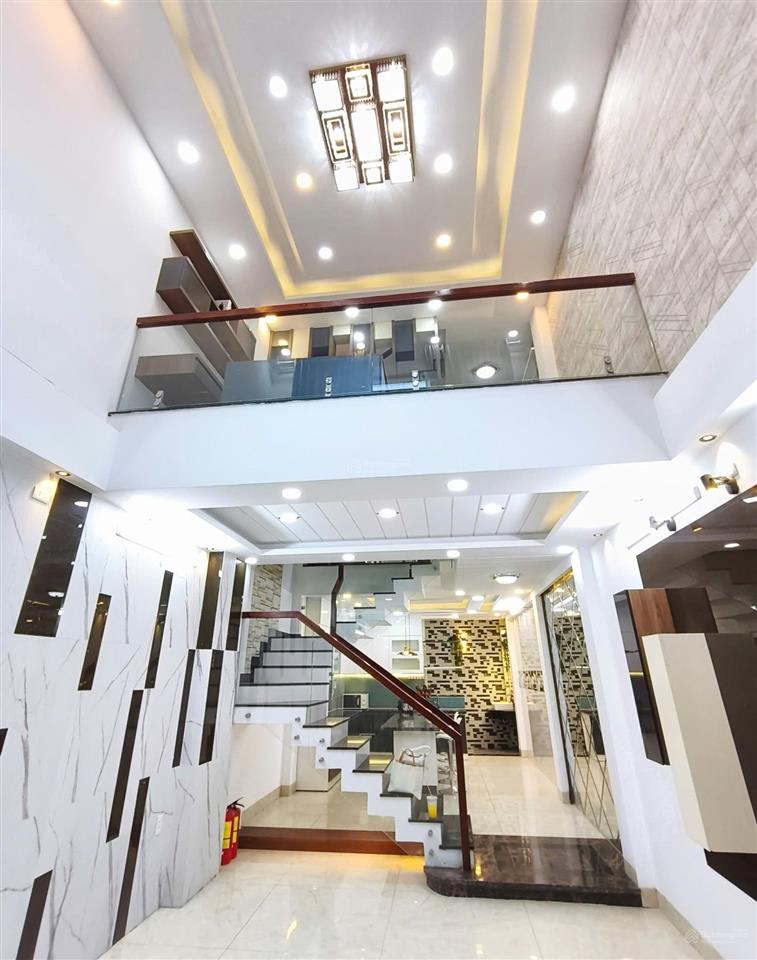 Nhà phố mặt tiền 12m dương quảng hàm (4x20m), 5 tầng, 5pn, 6wc, full nội thất, 29tr